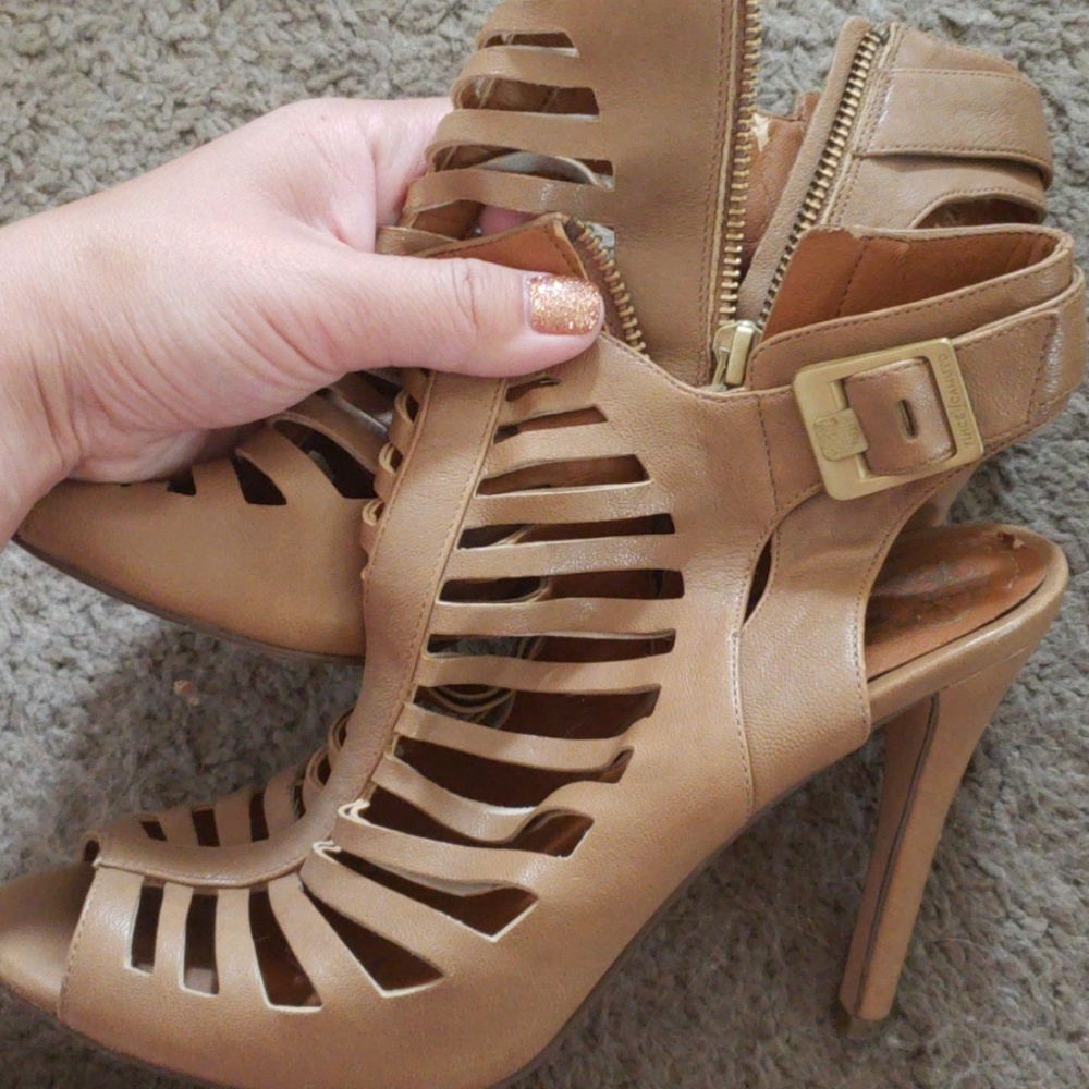 Vince Camuto cage ankle zipup heels